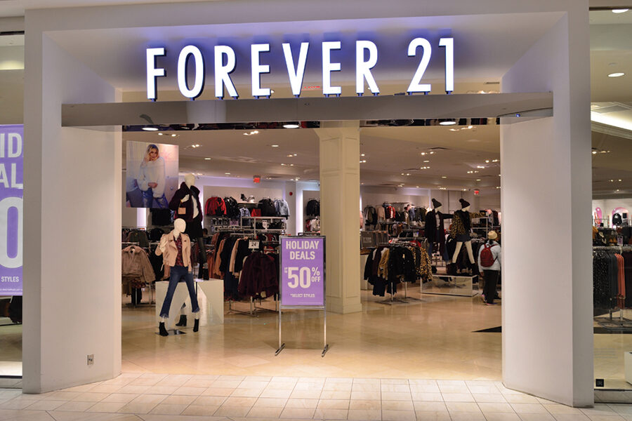 Forever 21 storefront.